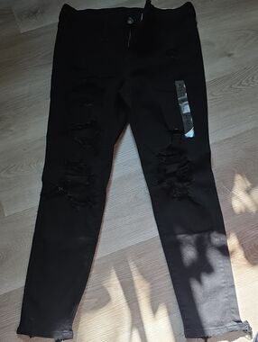 American Eagle Outfitters Black Ripped Skinny Jeans